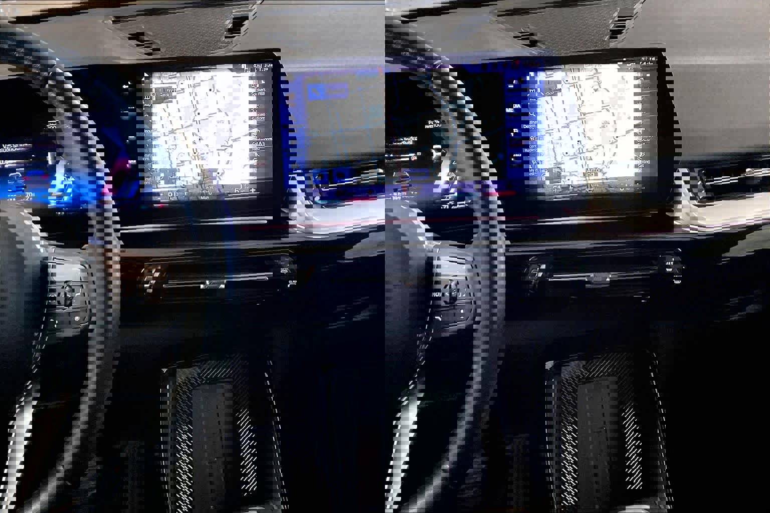 Used 2023 BMW X1 xDrive28i image 6