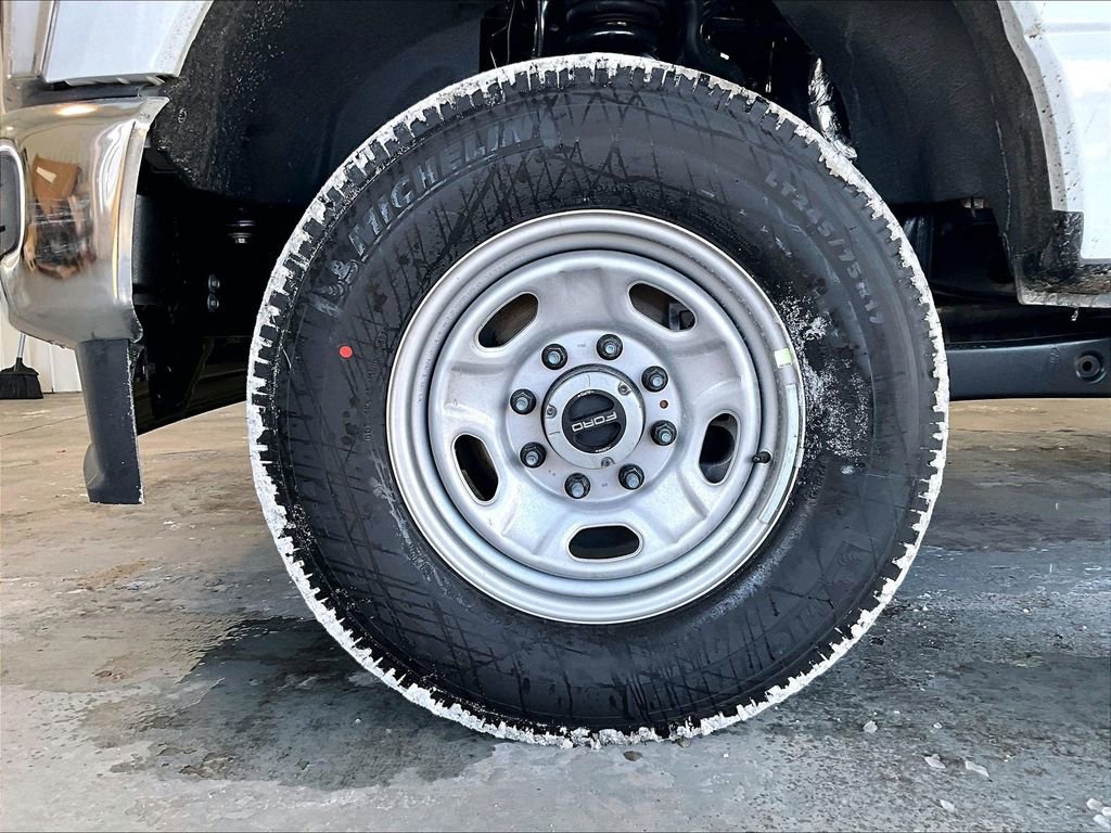 New 2026 Ford F250 XL w/ XL Chrome Package image 8