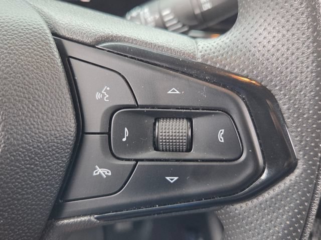 Used 2025 Chevrolet TrailBlazer LT AWD/4WD image 24