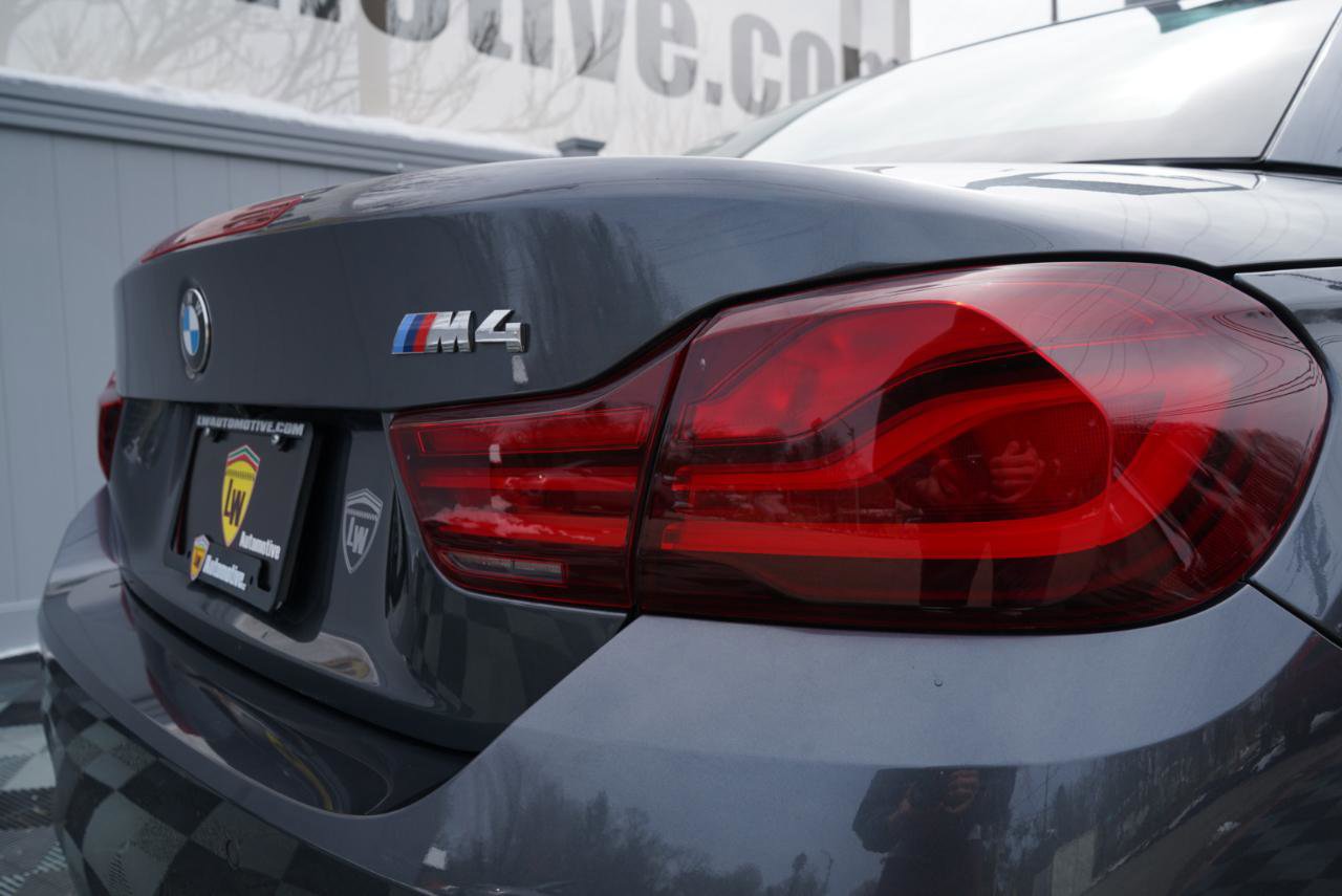 Used 2020 BMW M4 Convertible w/ Executive Package image 91