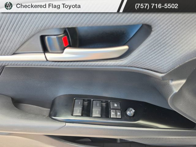 Used 2025 Toyota Camry SE w/ Convenience Package image 26