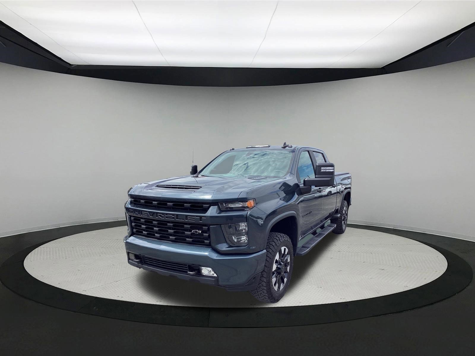 Used 2020 Chevrolet Silverado 2500 Custom w/ Custom Value Package AWD/4WD image 4
