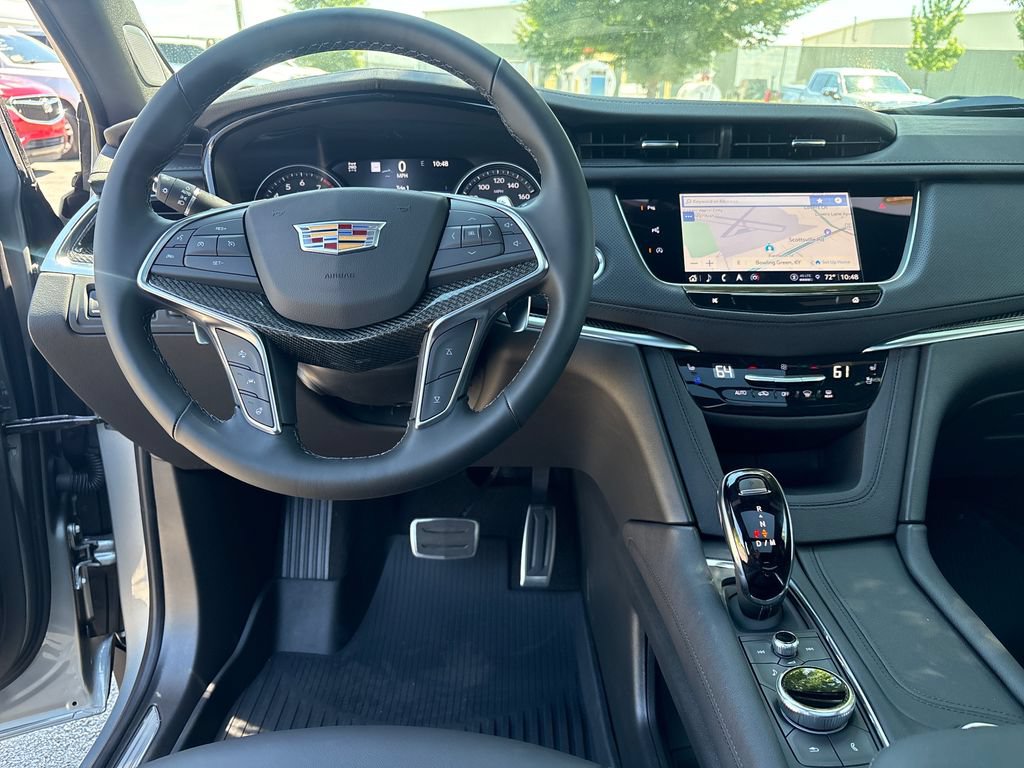 New 2026 Cadillac XT5 Sportv w/ LPO, Floor Liner Package AWD/4WD image 41