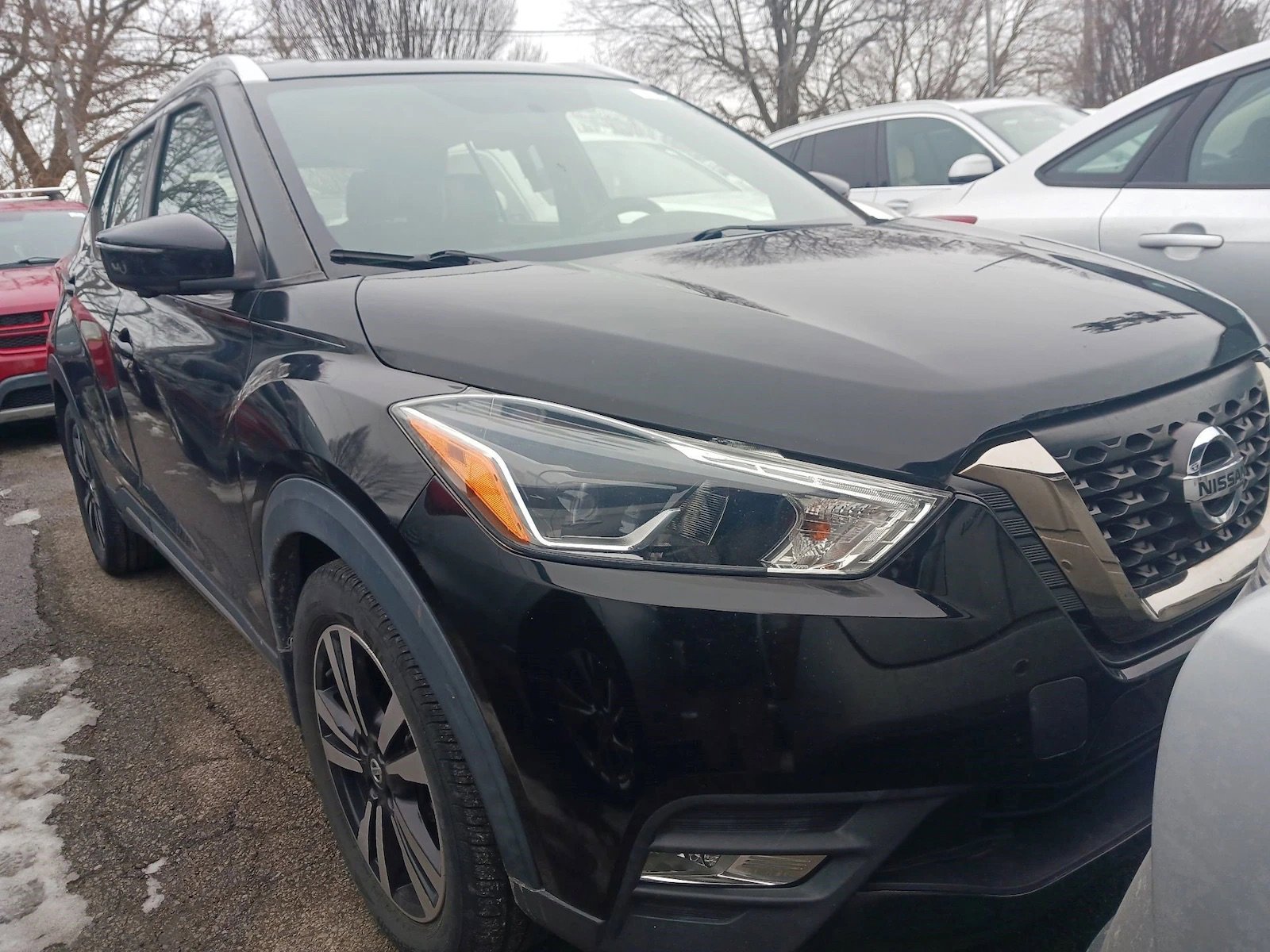 Used 2019 Nissan Kicks SR w/ SR Premium Package image 3