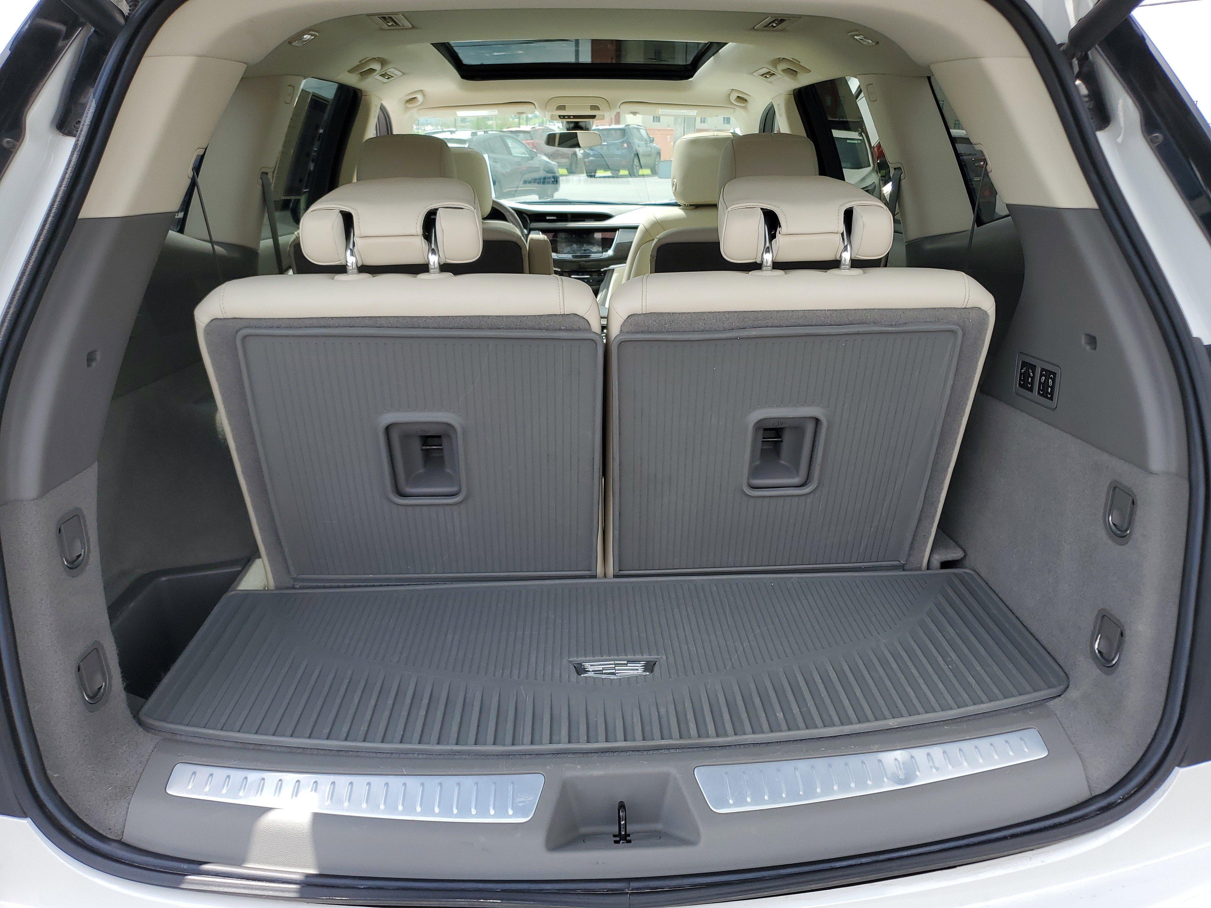 Used 2021 Cadillac XT6 Premium Luxury w/ LPO, Floor Liner Package image 6