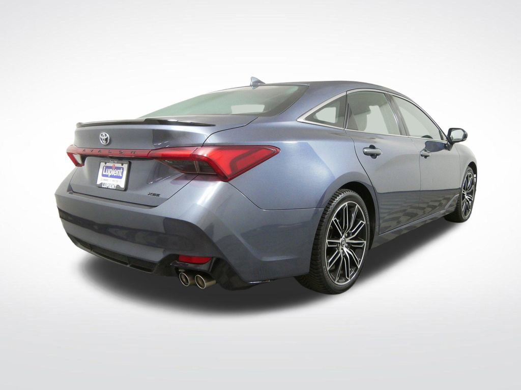 Used 2019 Toyota Avalon XSE w/ All Weather Liner Package FWD image 4