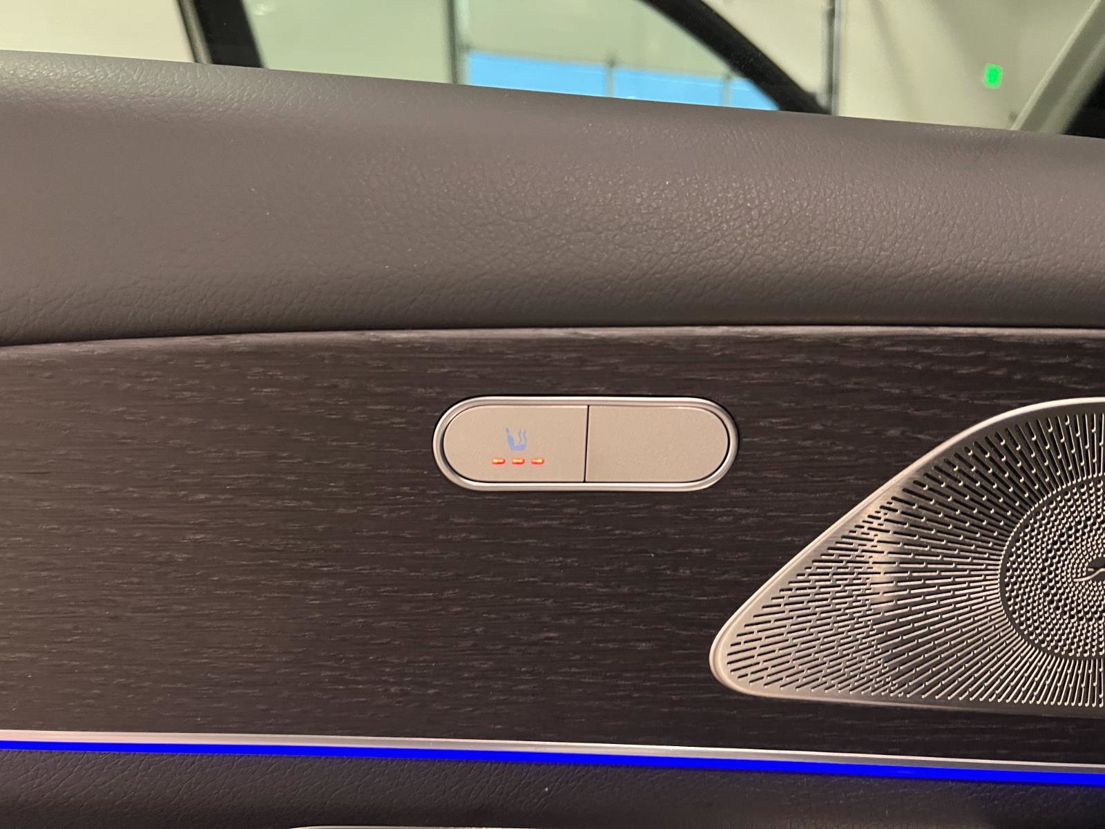 Used 2022 Mercedes-Benz GLE 350 4MATIC w/ AMG Line Exterior image 32