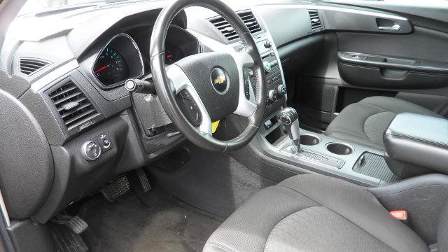 Used 2009 Chevrolet Traverse LT FWD image 23