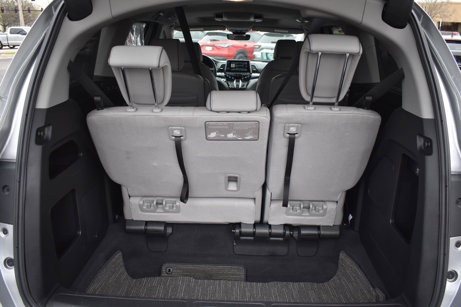 Used 2024 Honda Odyssey Elite image 17