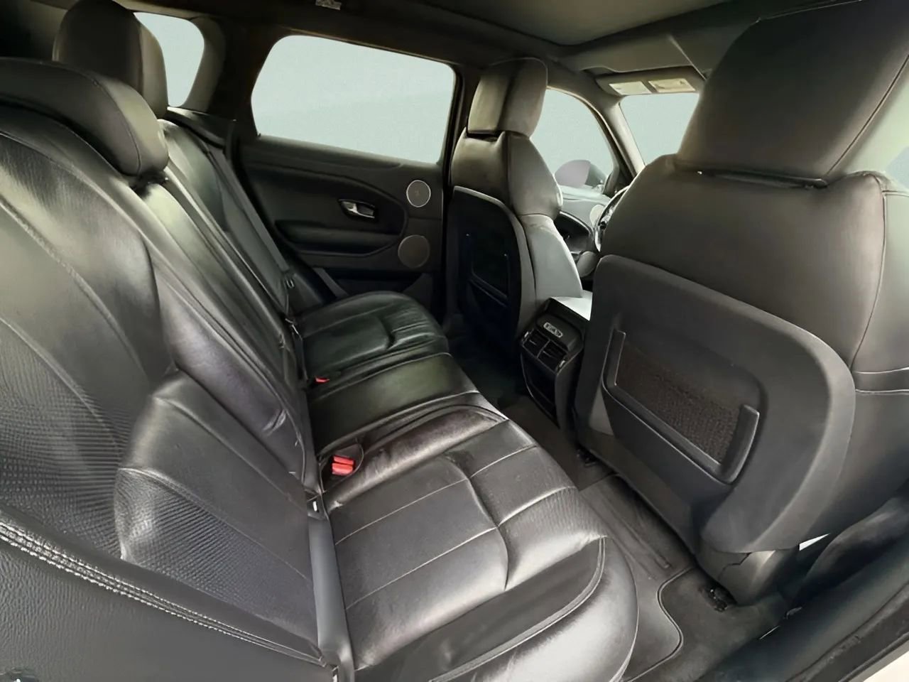 Used 2019 Land Rover Range Rover Evoque image 27