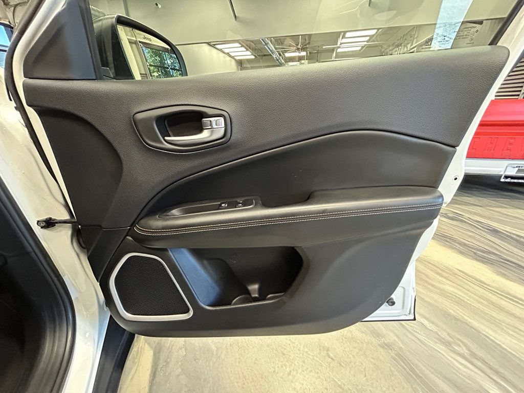 Used 2017 Jeep Compass Sport FWD image 33