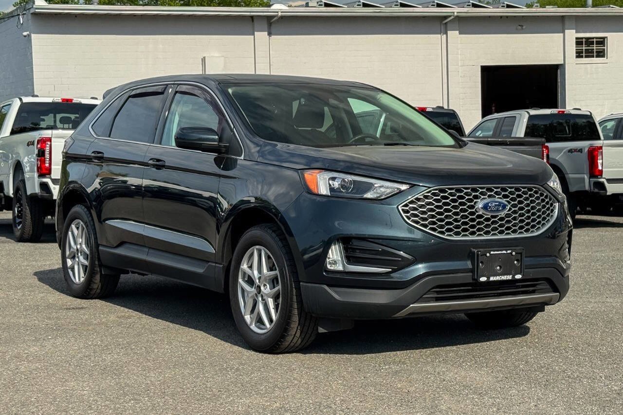 Used 2024 Ford Edge SEL w/ Convenience Package