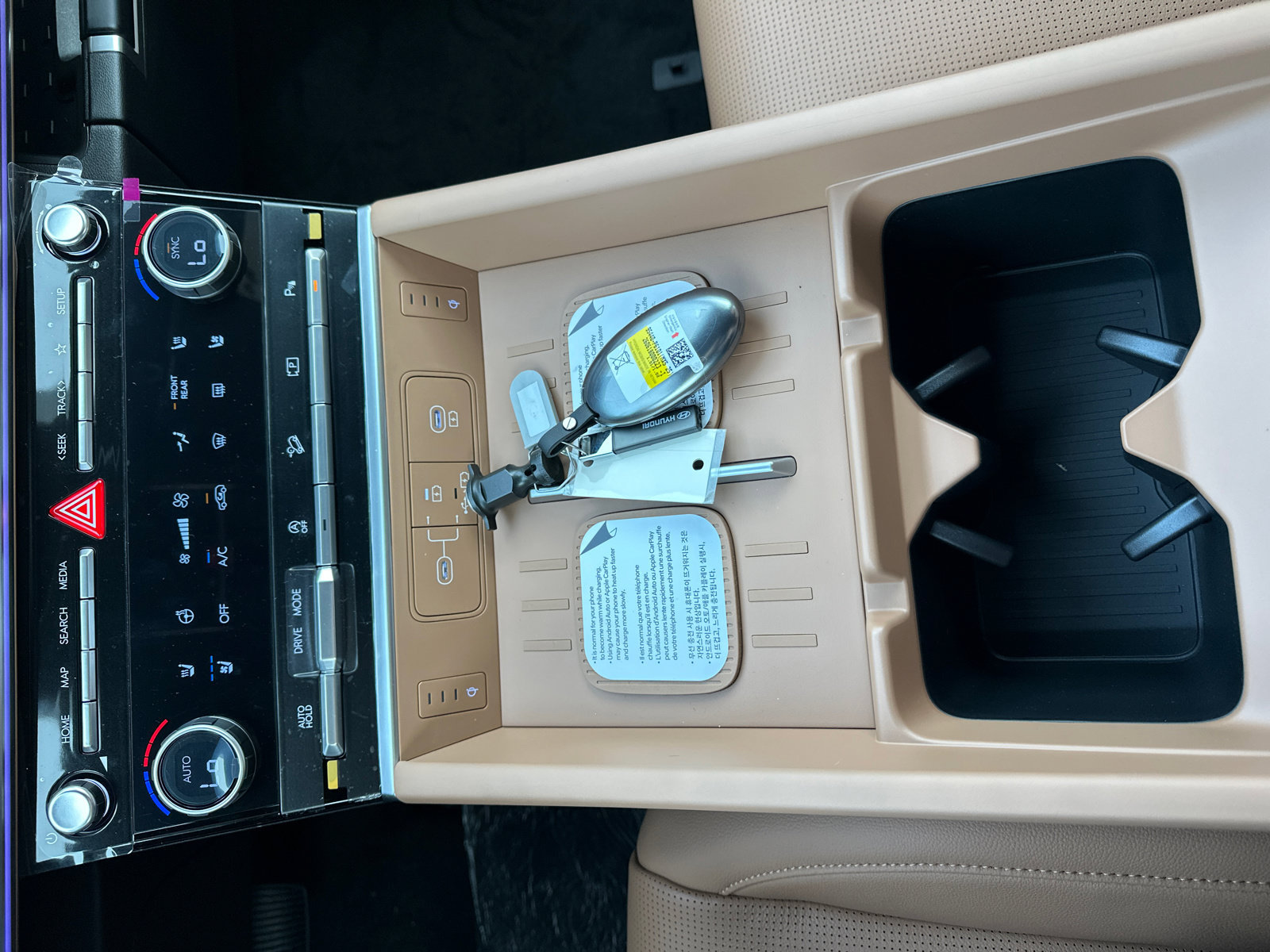 New 2027 Hyundai Santa Fe Limited FWD image 26