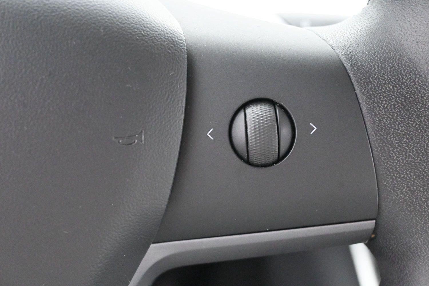 Used 2020 Tesla Model Y Performance AWD/4WD image 18