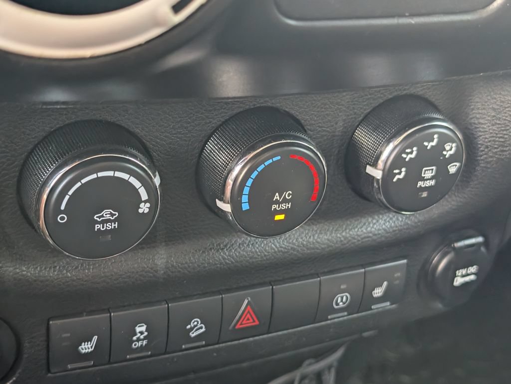 Used 2014 Jeep Wrangler Sahara AWD/4WD image 18