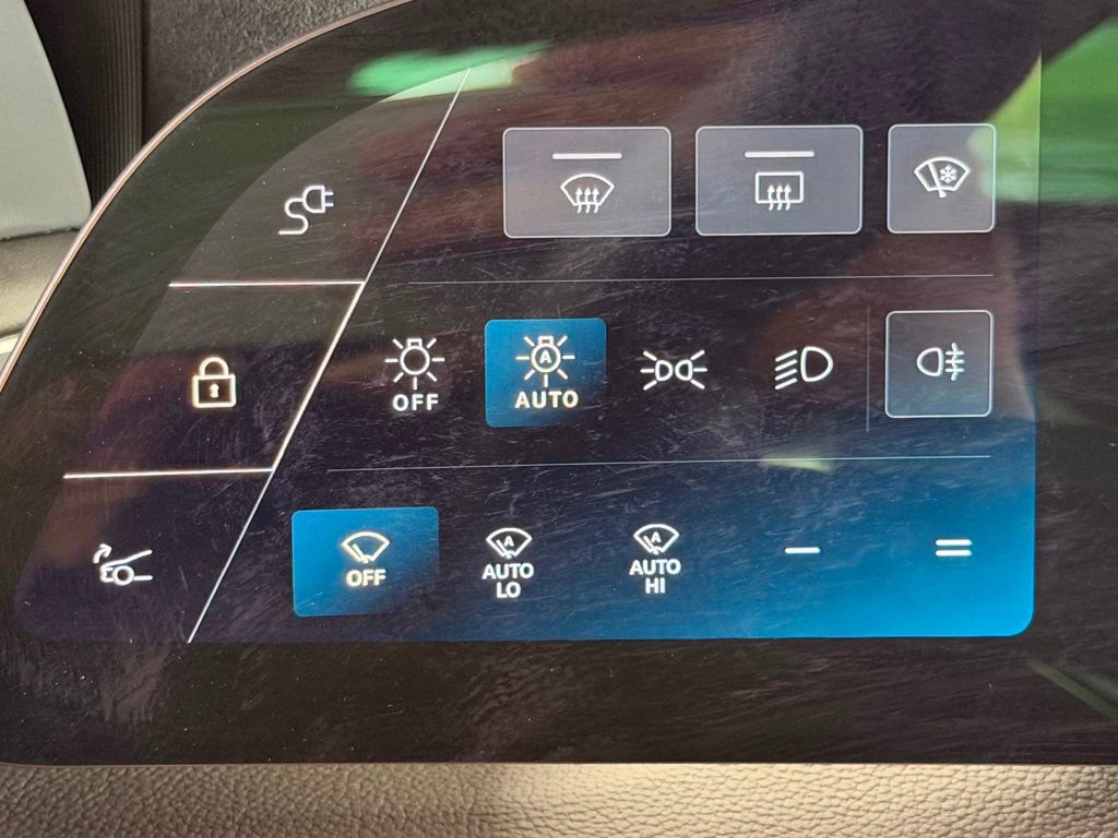 Used 2025 Lucid Air Touring AWD/4WD image 28