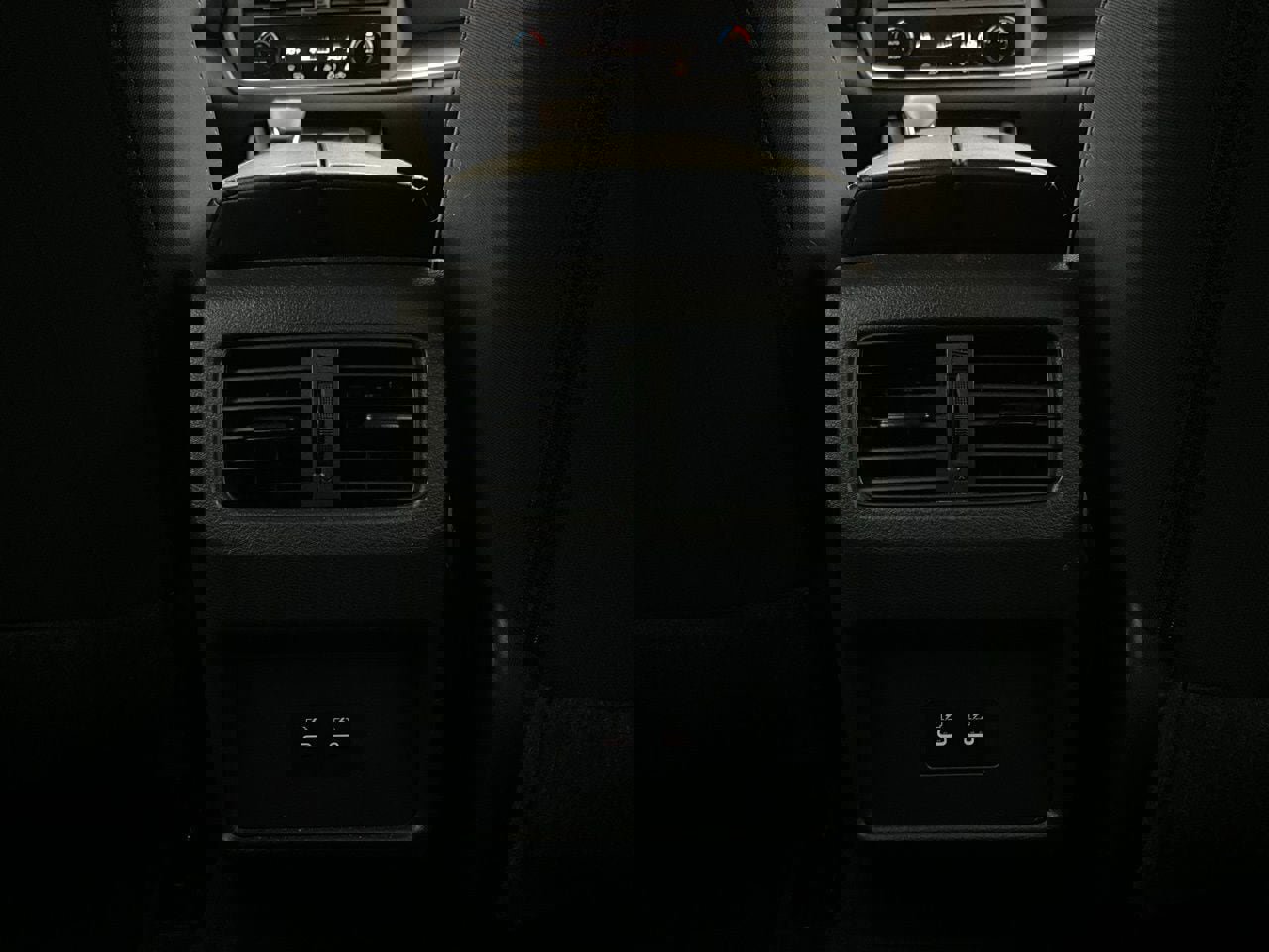 Used 2025 Nissan Rogue SV image 13