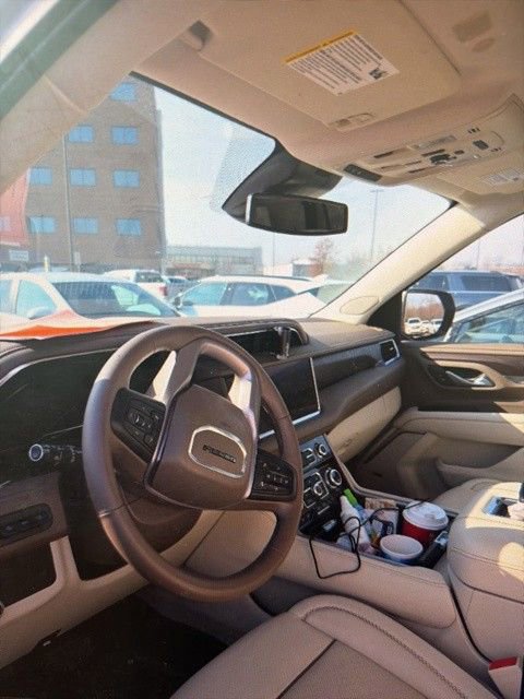 Used 2024 GMC Yukon Denali AWD/4WD image 4