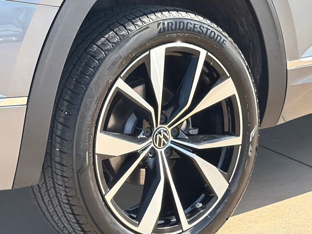 Used 2025 Volkswagen Atlas SEL Premium R-Line AWD/4WD image 9