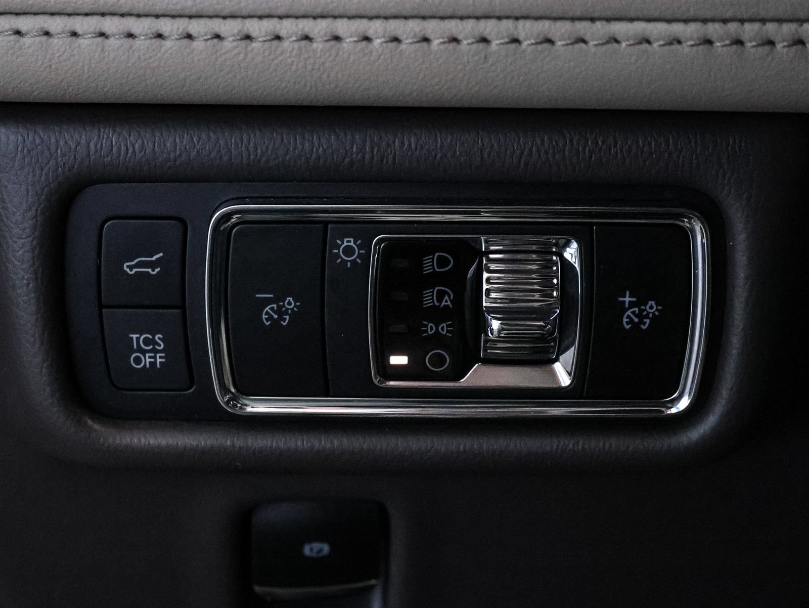 Used 2022 Lincoln Nautilus Reserve AWD/4WD image 32