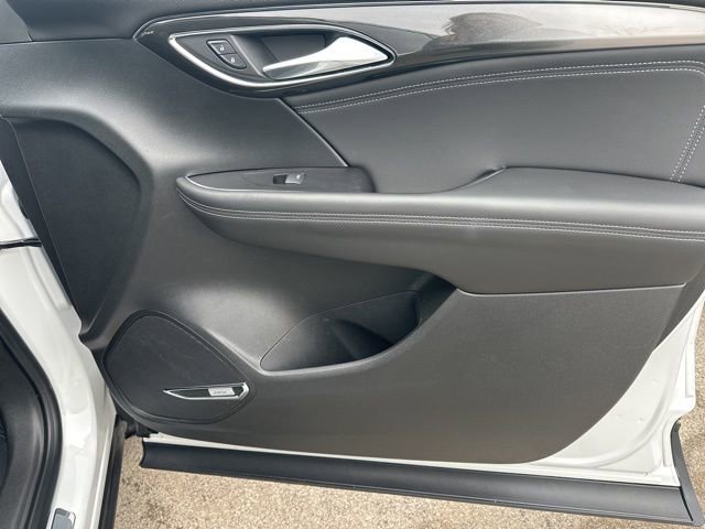 Used 2025 Buick Envision Preferred image 37