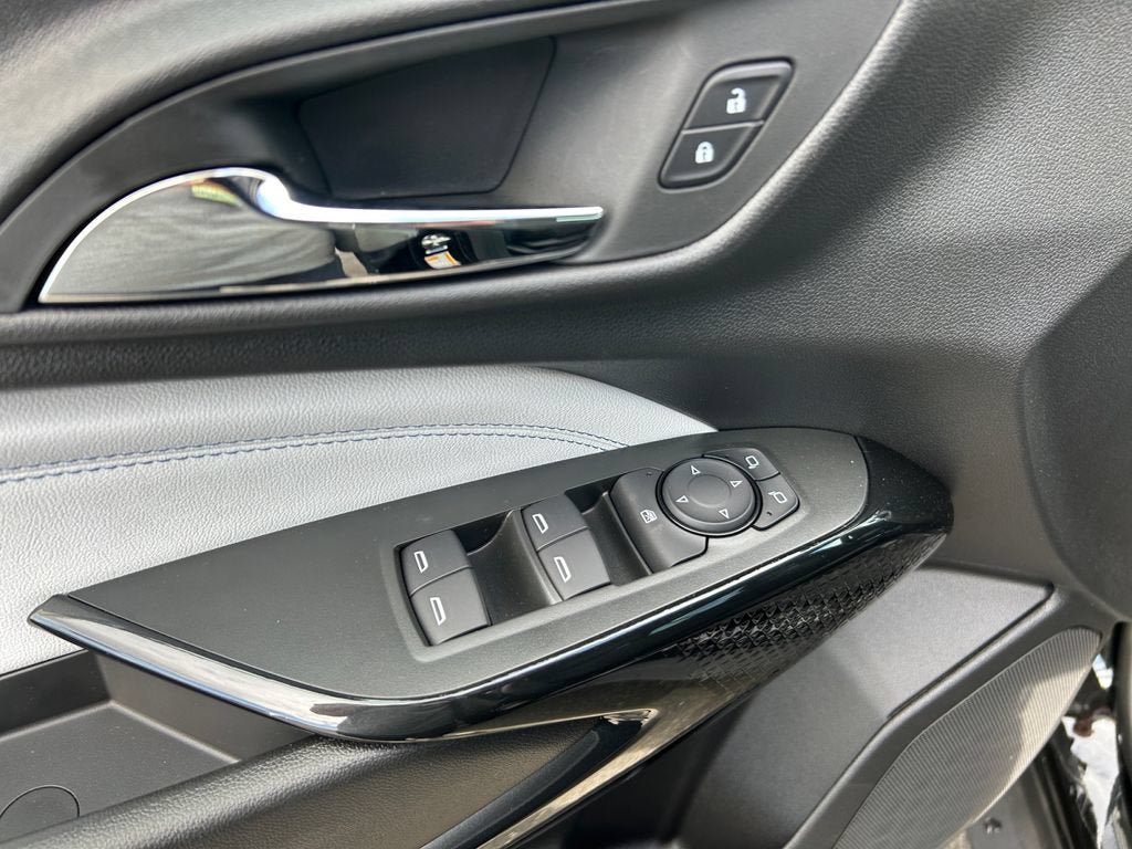 New 2026 Chevrolet Trax LT w/ LT Convenience Package FWD image 21