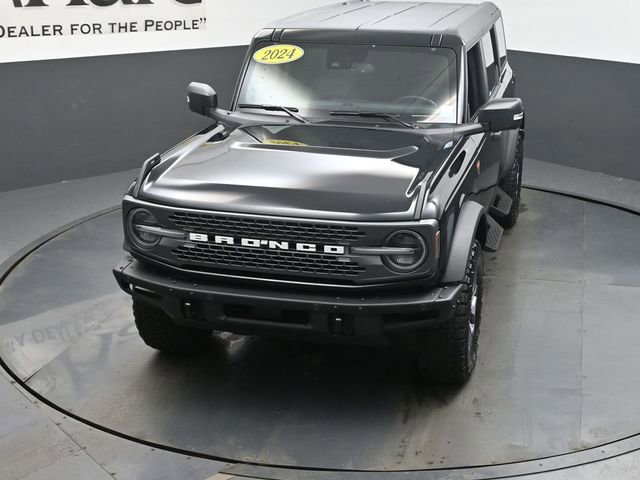 Used 2024 Ford Bronco Badlands AWD/4WD image 45