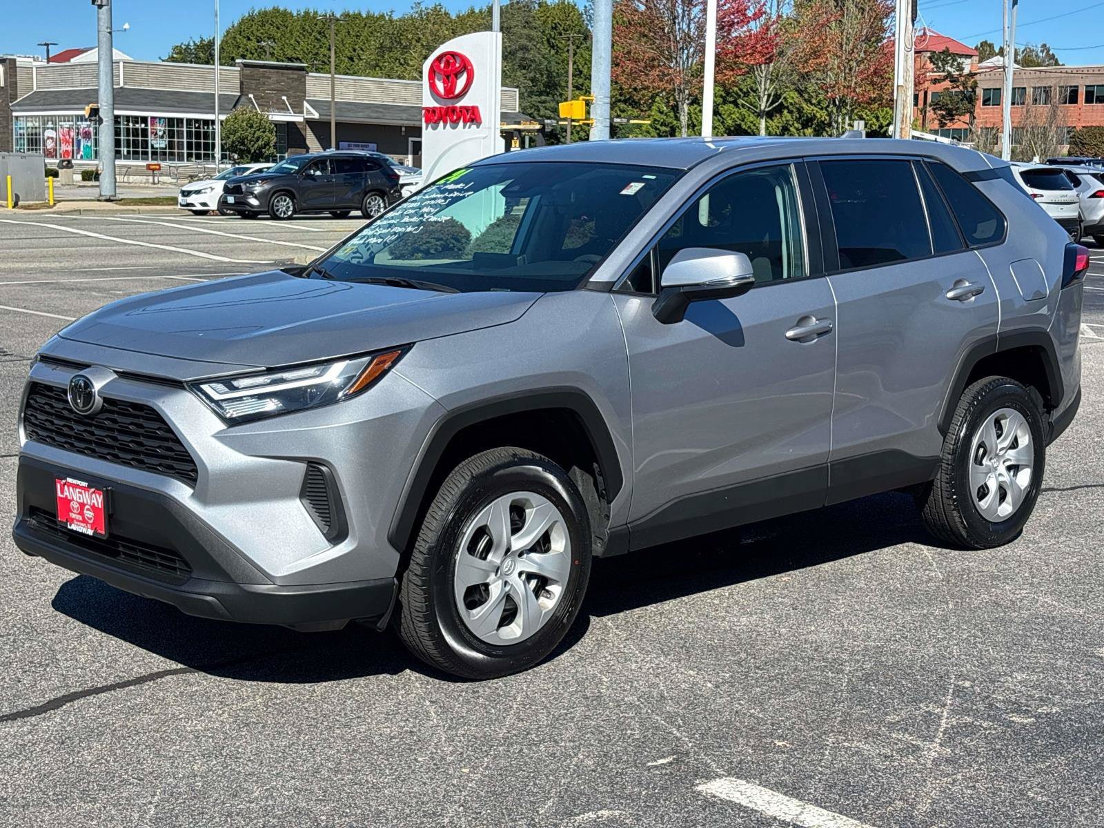 Certified 2024 Toyota RAV4 LE AWD/4WD image 6