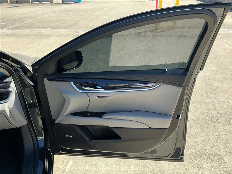 Used 2016 Cadillac XTS Luxury image 31