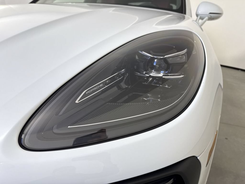 New 2026 Porsche Macan AWD/4WD image 11