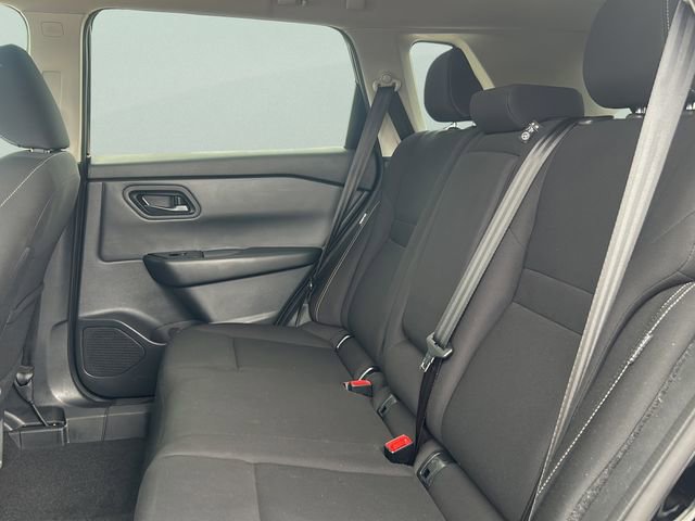 Used 2024 Nissan Rogue S image 17