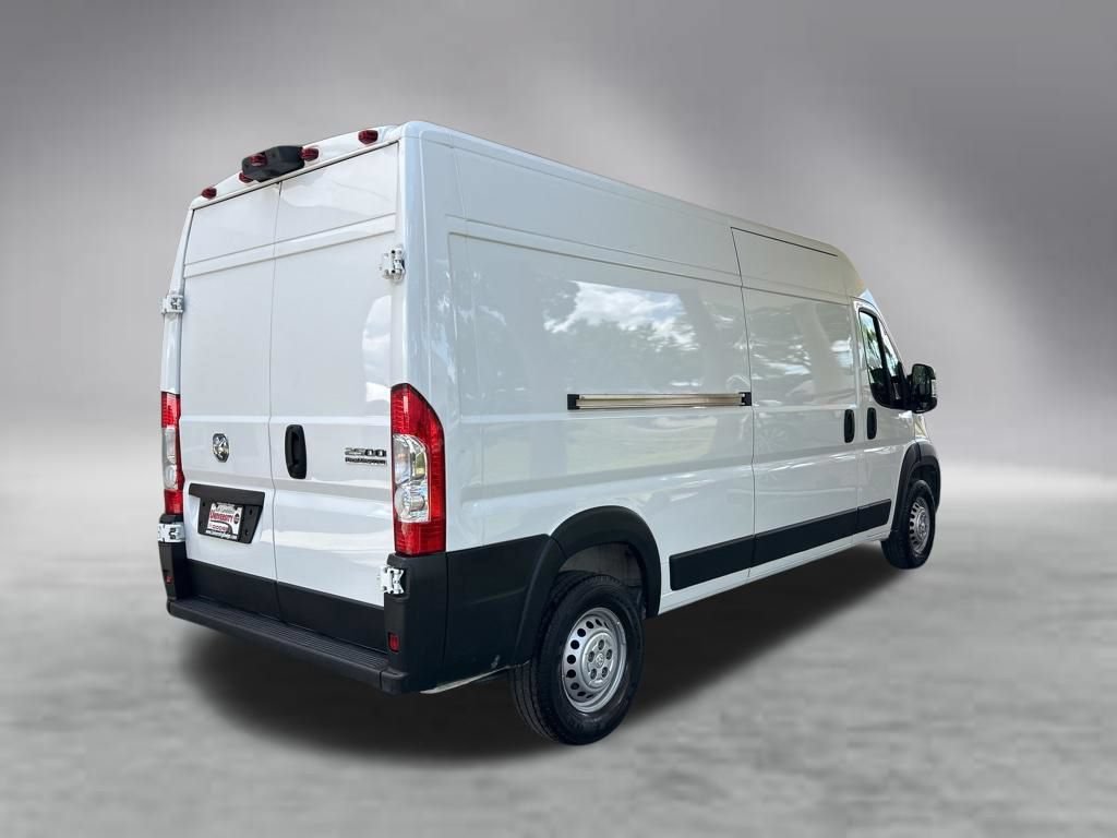 Used 2025 RAM ProMaster 2500 w/ Convenience Group FWD image 3
