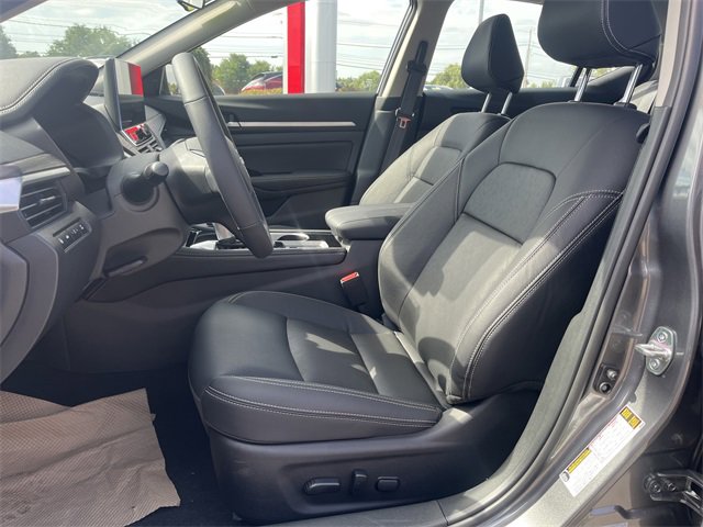 New 2025 Nissan Altima 2.5 SL image 12