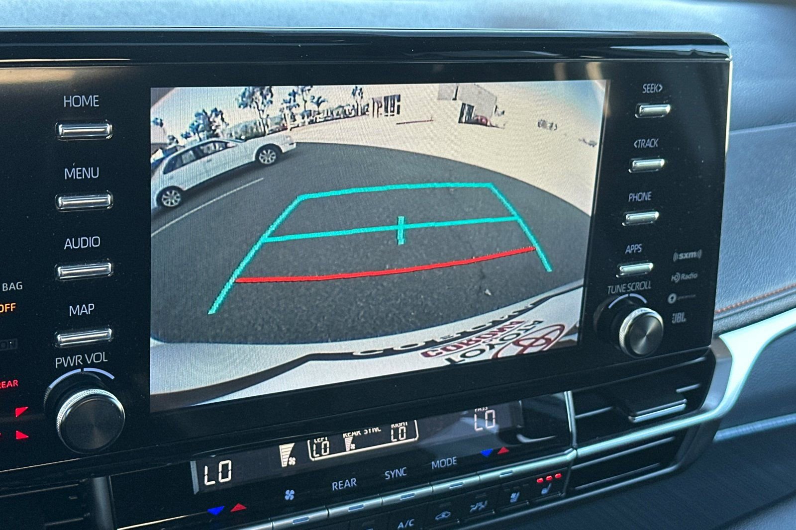 Used 2024 Toyota Sienna XSE w/ XSE Premium Package image 21