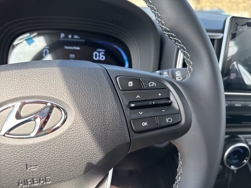 New 2025 Hyundai Venue SEL image 31