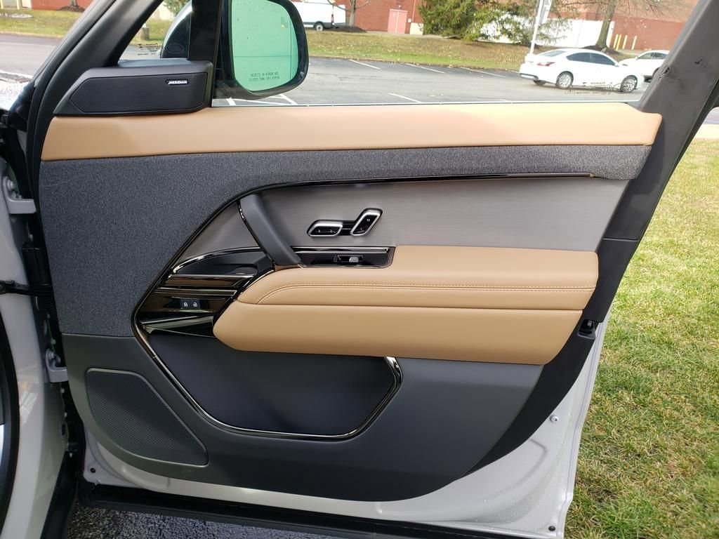 New 2026 Land Rover Range Rover Sport SE image 18
