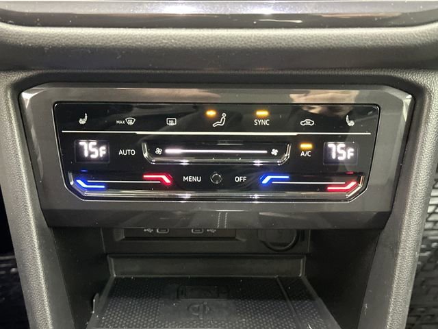 Used 2022 Volkswagen Tiguan SE w/ Panoramic Sunroof Package image 14