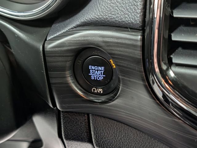 Used 2021 Jeep Grand Cherokee Laredo X AWD/4WD image 21