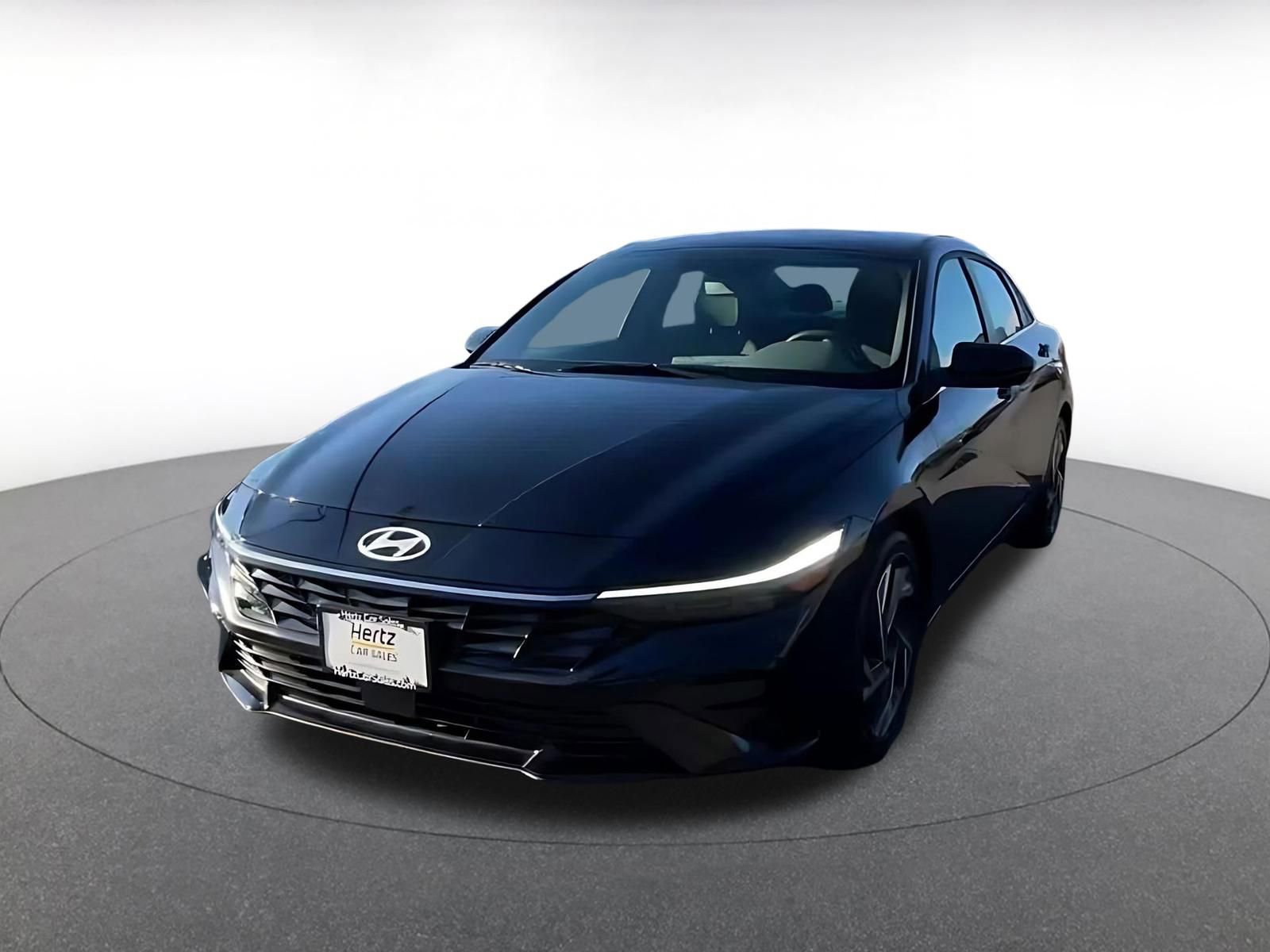 Used 2025 Hyundai Elantra SEL FWD image 3