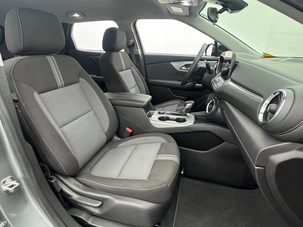 Used 2024 Chevrolet Blazer LT w/ Midnight/Sport Edition image 33