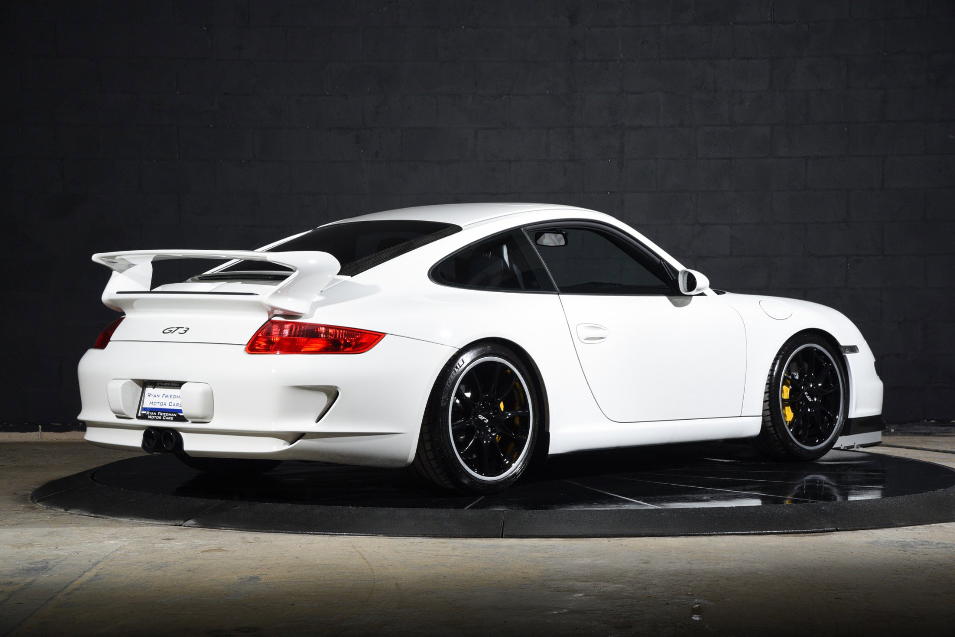 Used 2007 Porsche 911 GT3 RWD image 3