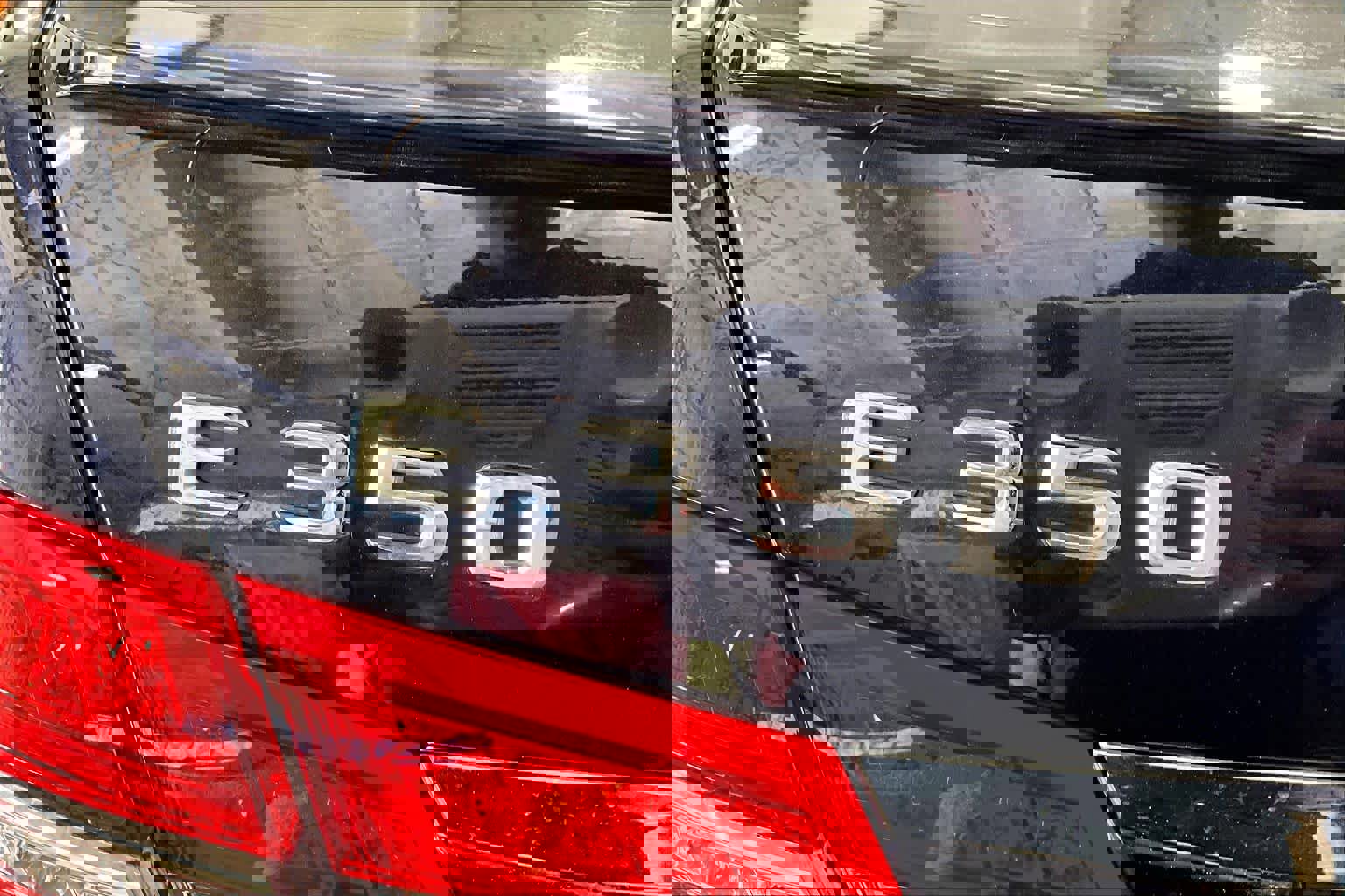 Used 2010 Mercedes-Benz E 350 4MATIC Sedan image 10