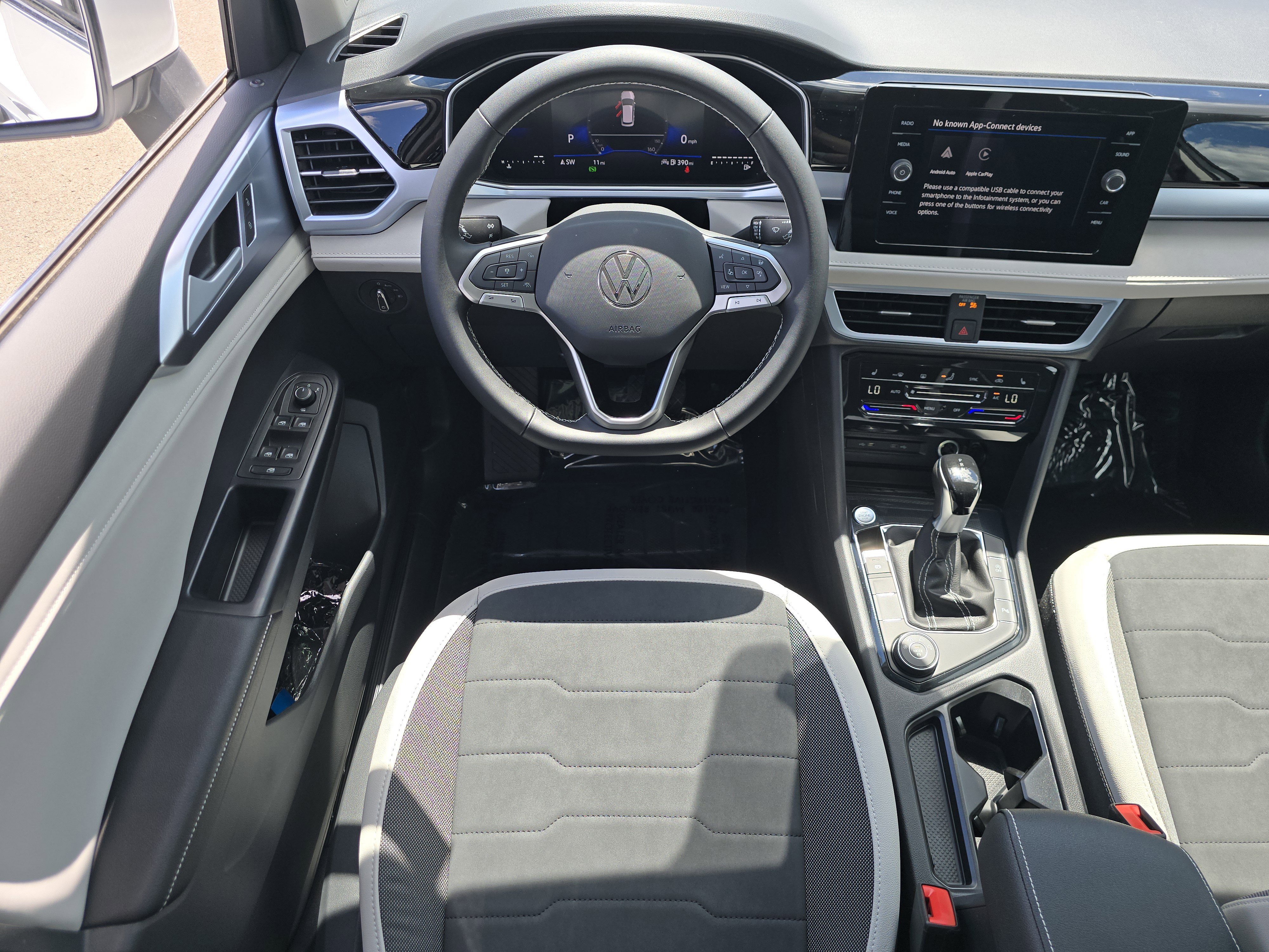New 2026 Volkswagen Taos SE AWD/4WD image 20