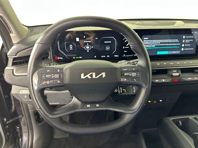 Used 2025 Kia EV9 Wind image 14