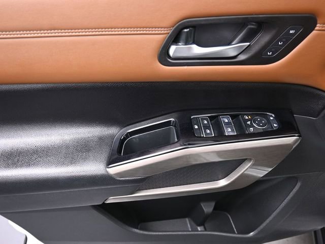 Used 2023 Nissan Pathfinder Platinum AWD/4WD image 13