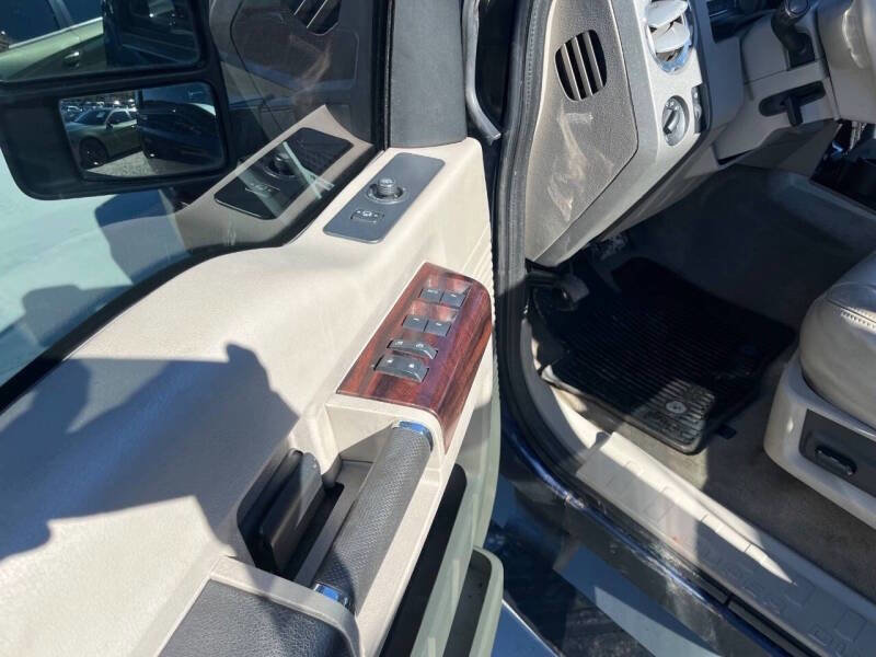 Used 2008 Ford F250 Lariat image 21