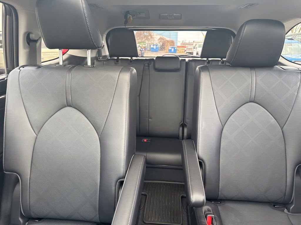 Used 2023 Toyota Highlander Platinum image 30