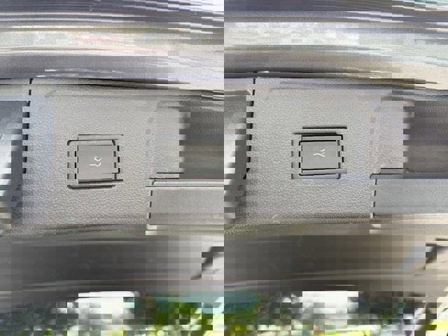 Certified 2022 Volkswagen Atlas SEL Premium image 9