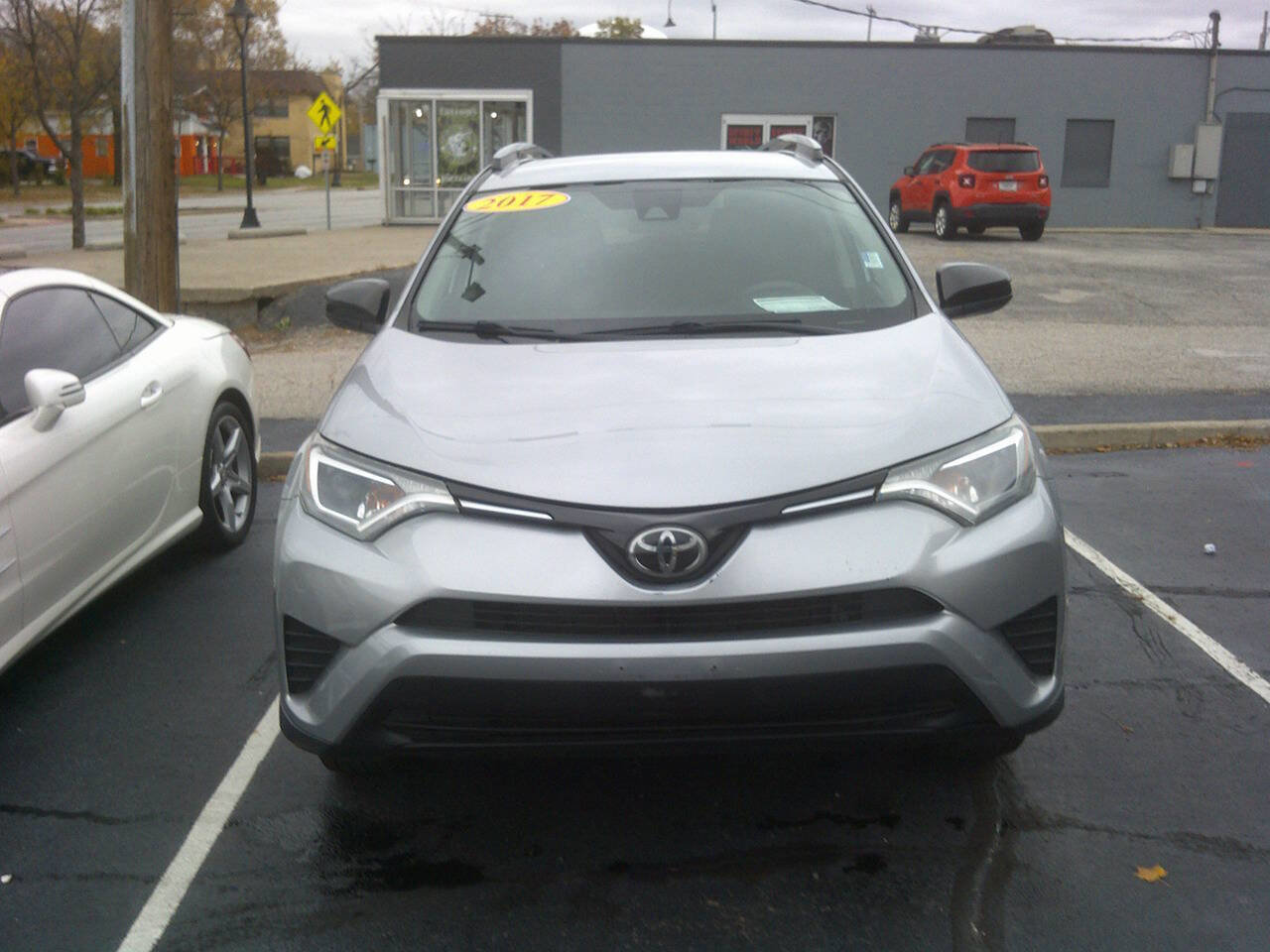 Used 2017 Toyota RAV4 LE image 2