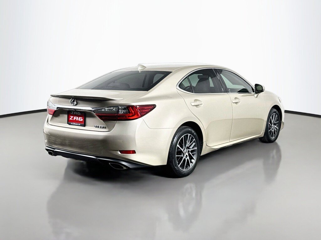 Used 2017 Lexus ES 350 w/ Premium Package FWD image 5